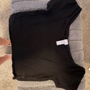 Tilly's Black Short Sleeve Tee